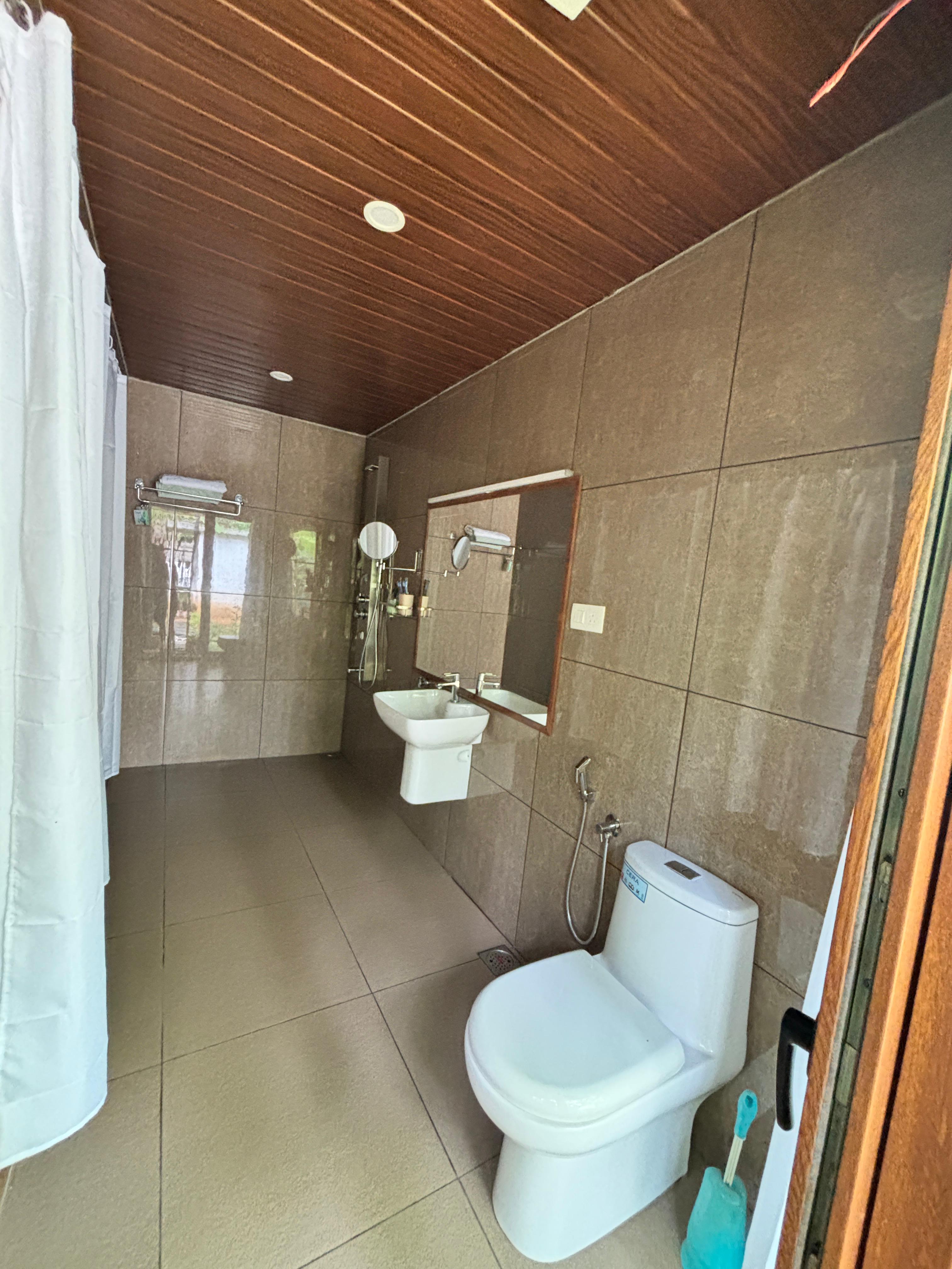 Bathroom at Bluewoods Homestay